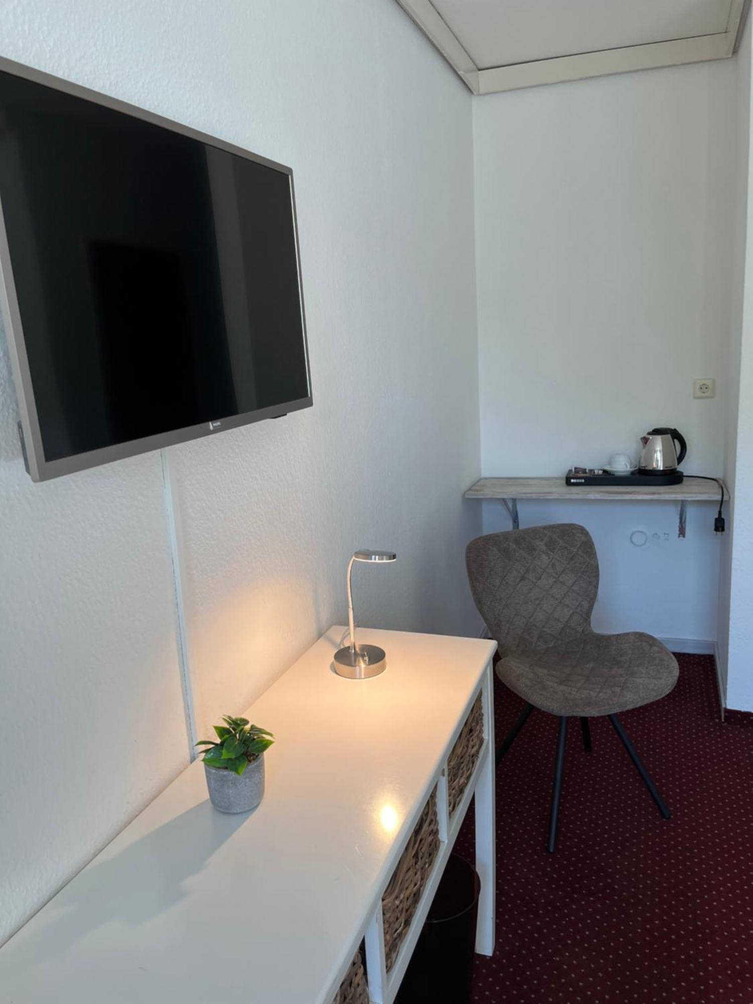 Hotel Waldkur レーア エクステリア 写真