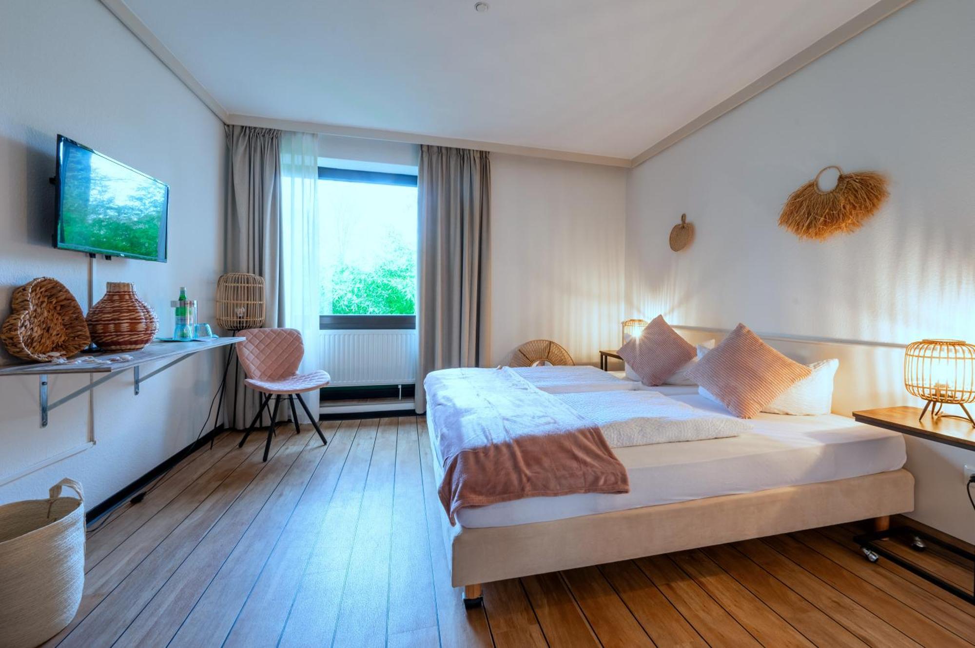 Hotel Waldkur レーア エクステリア 写真